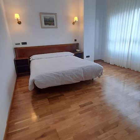 Hotel Las Moreras Леон Экстерьер фото