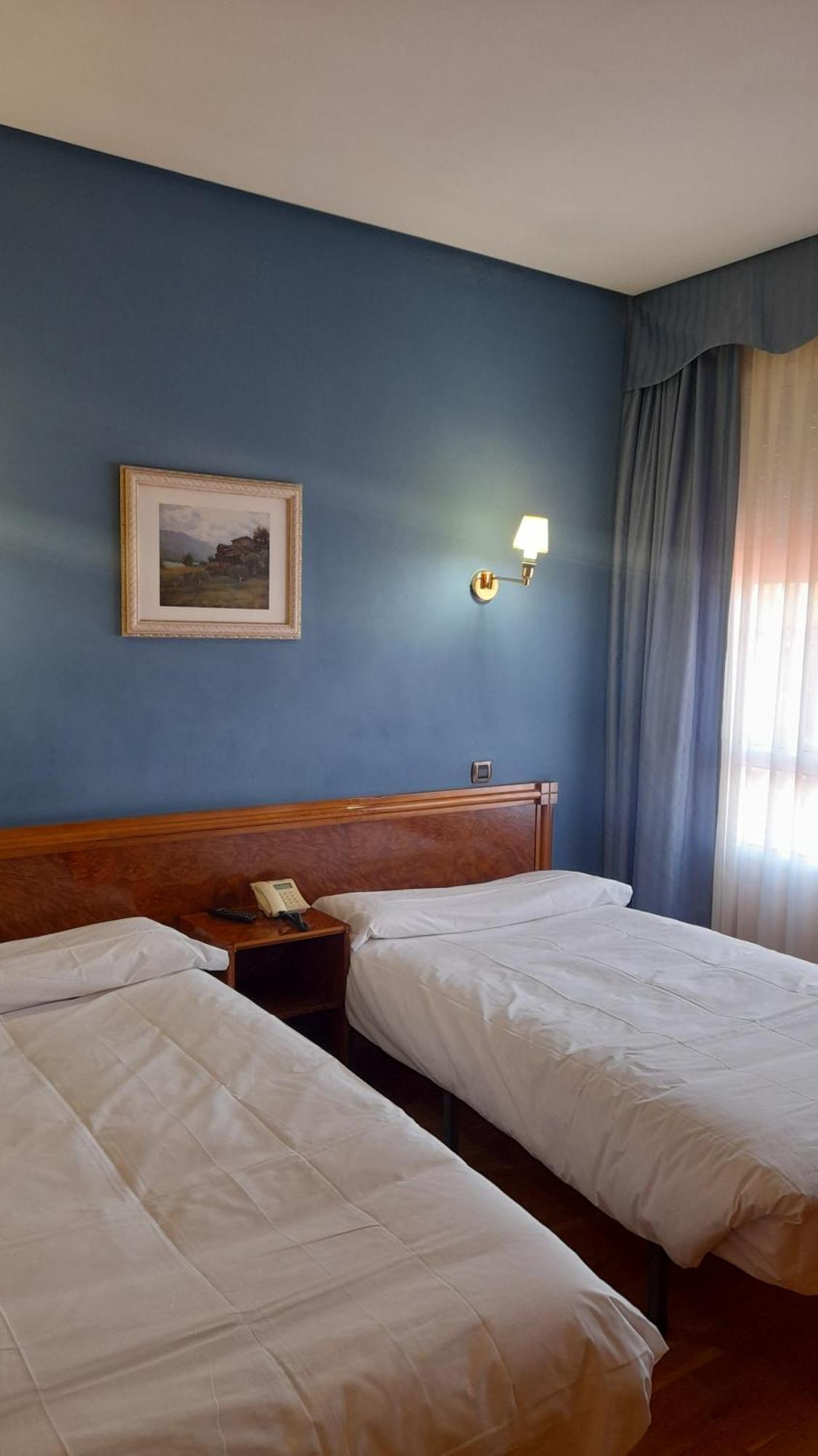 Hotel Las Moreras Леон Экстерьер фото